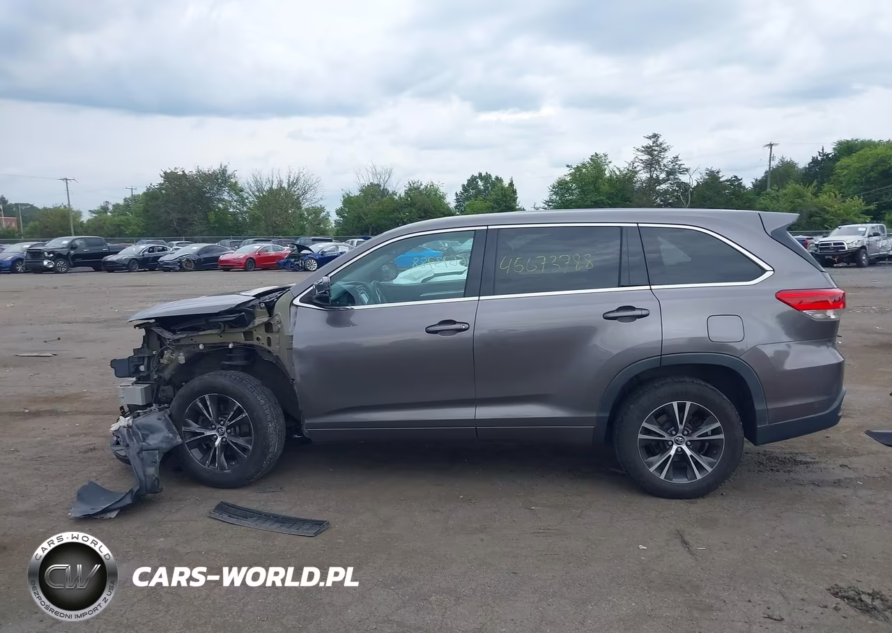 2018 Toyota Highlander Le VIN:5TDZZRFH2JS245086 - 15