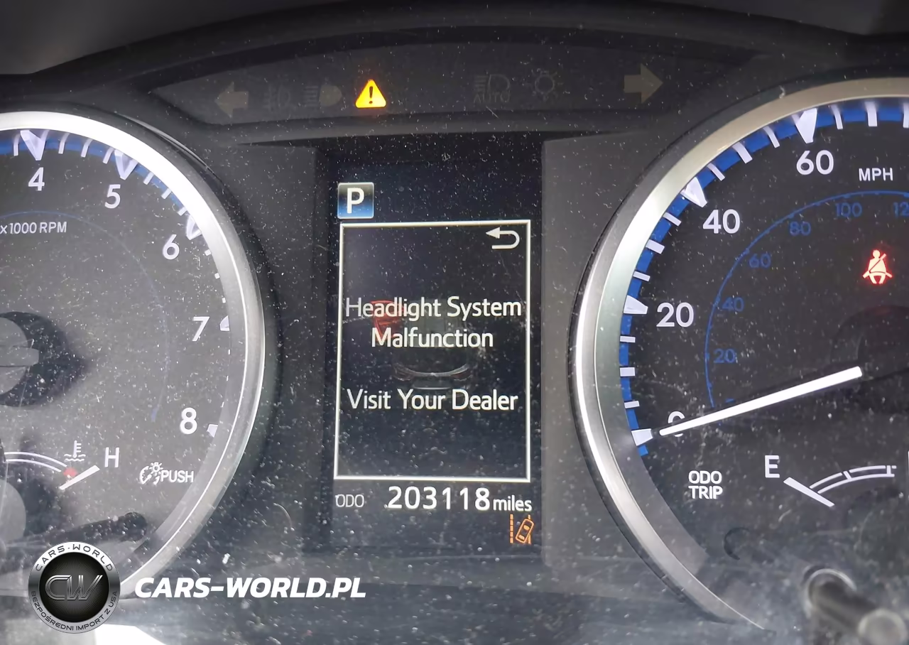 2018 Toyota Highlander Le VIN:5TDZZRFH2JS245086 - 16