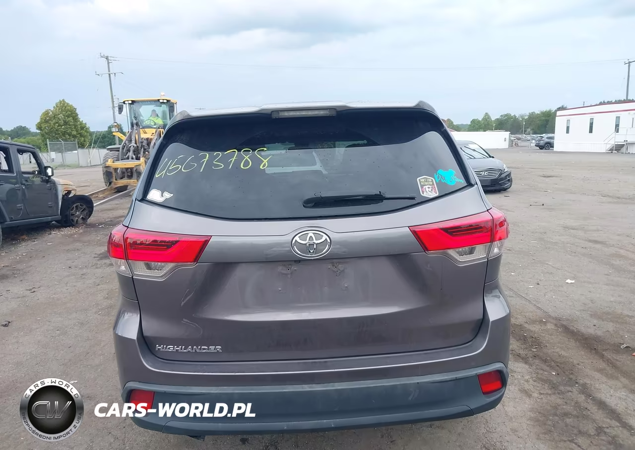 2018 Toyota Highlander Le VIN:5TDZZRFH2JS245086 - 17