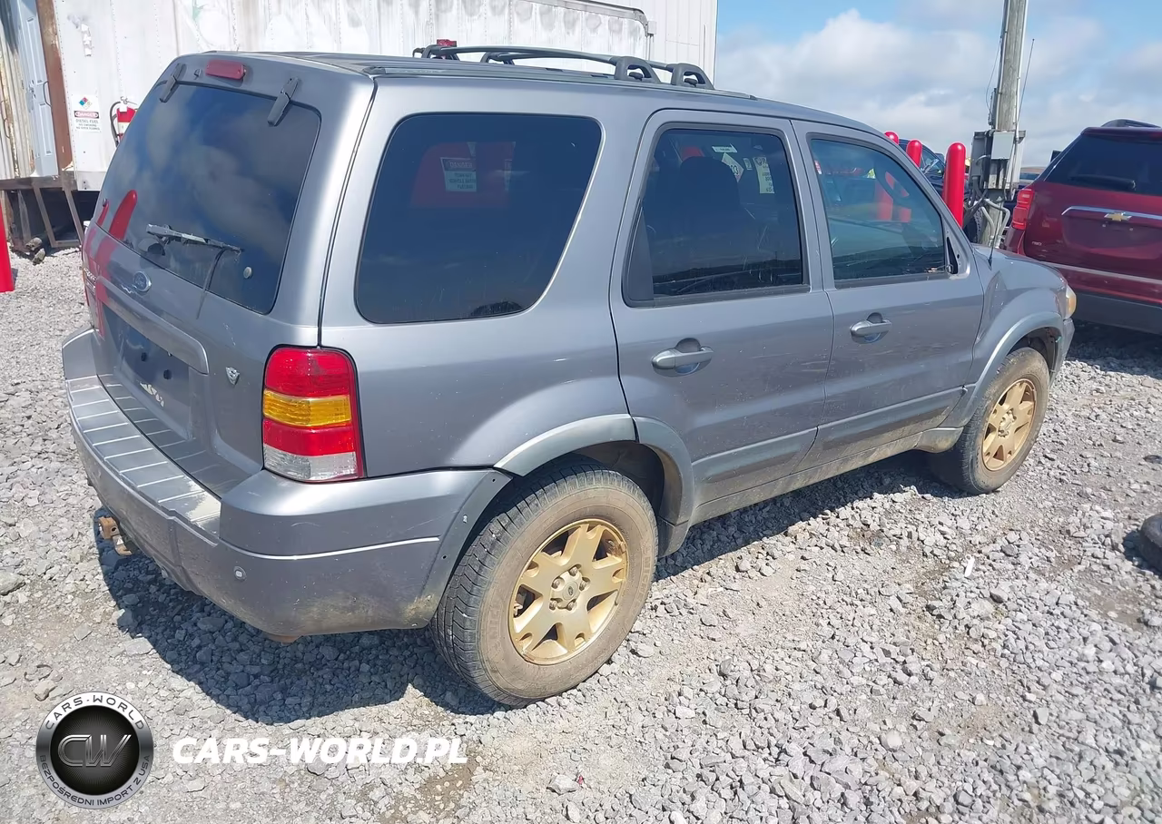 2007 Ford Escape Limited VIN:1FMCU94147KC03556 - 4