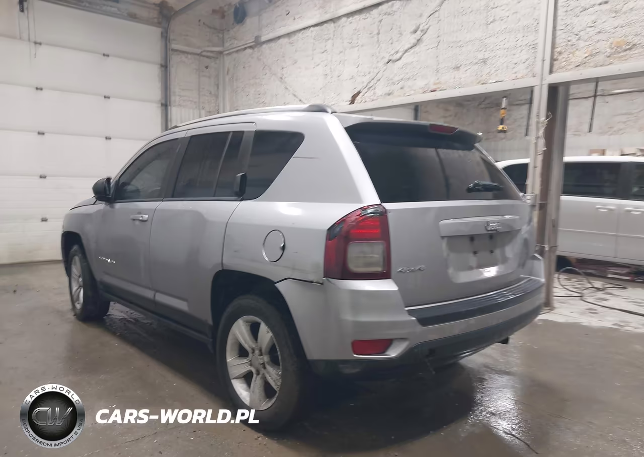 2015 Jeep Compass Sport VIN:1C4NJDBB6FD332602 - 3