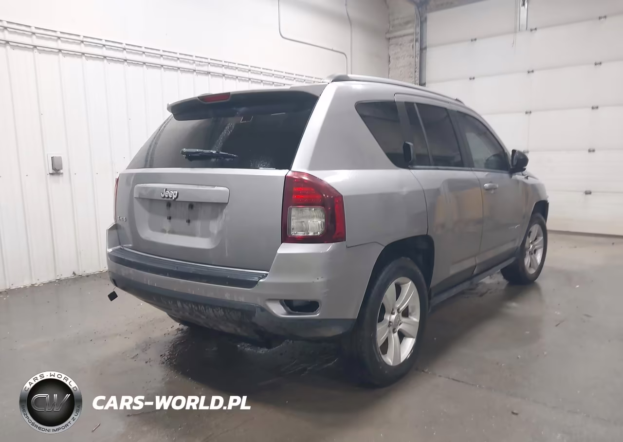 2015 Jeep Compass Sport VIN:1C4NJDBB6FD332602 - 4
