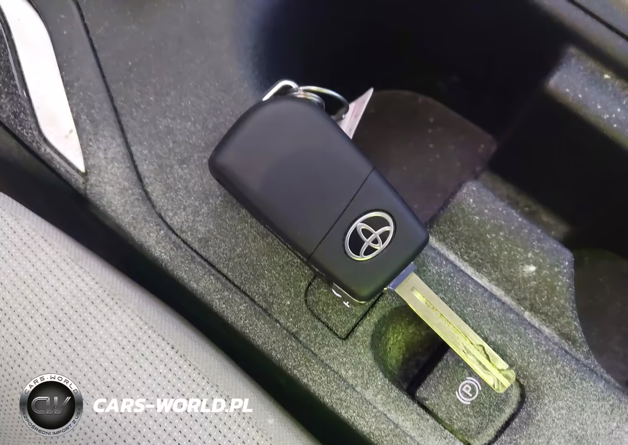 2026 Toyota Corolla Le VIN:5YFB4MDE6TP383513 - 11