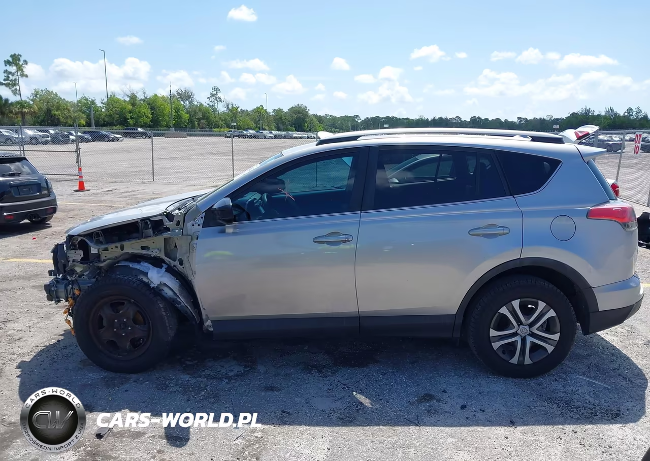 2018 Toyota Rav4 Le VIN:2T3ZFREV8JW418365 - 15