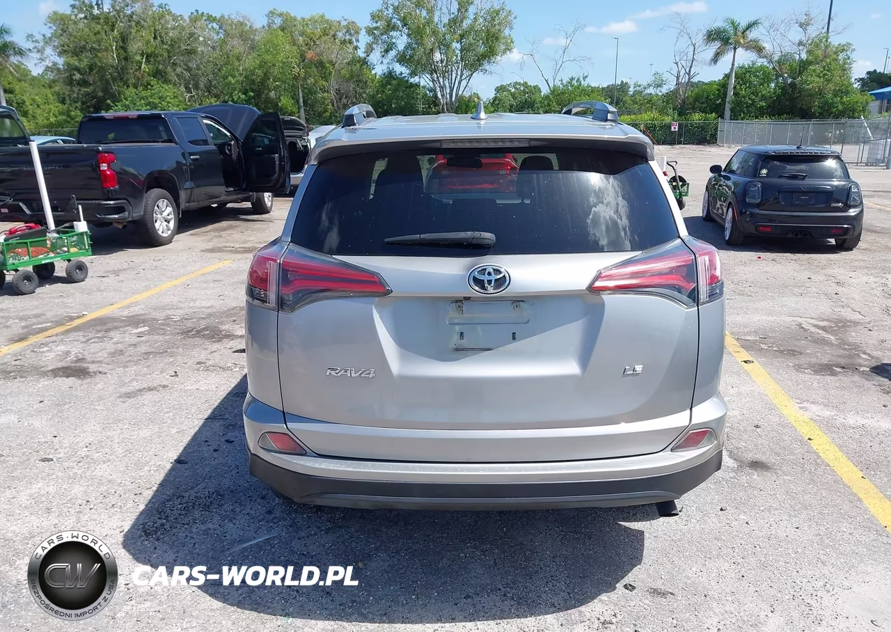 2018 Toyota Rav4 Le VIN:2T3ZFREV8JW418365 - 17