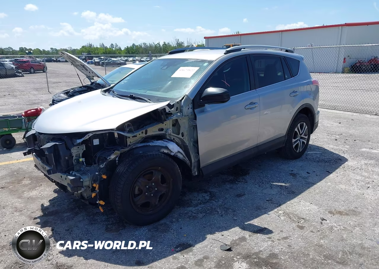 2018 Toyota Rav4 Le VIN:2T3ZFREV8JW418365 - 2