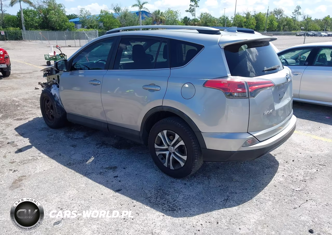 2018 Toyota Rav4 Le VIN:2T3ZFREV8JW418365 - 3