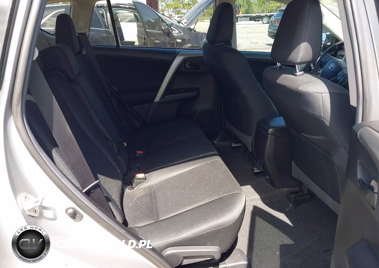 2018 Toyota Rav4 Le VIN:2T3ZFREV8JW418365 - 8
