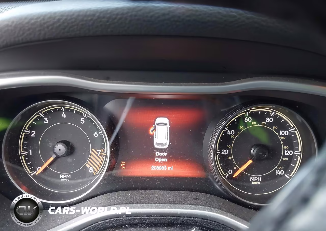 2015 Jeep Cherokee Trailhawk VIN:1C4PJMBS8FW520468 - 7
