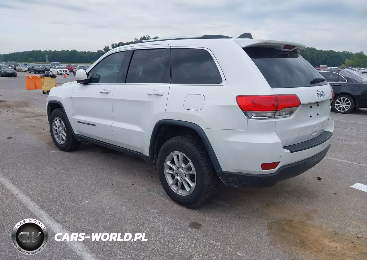 2018 Jeep Grand Cherokee Laredo E 4X2 VIN:1C4RJEAG7JC218093 - 3