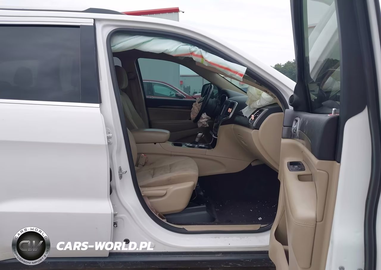 2018 Jeep Grand Cherokee Laredo E 4X2 VIN:1C4RJEAG7JC218093 - 5