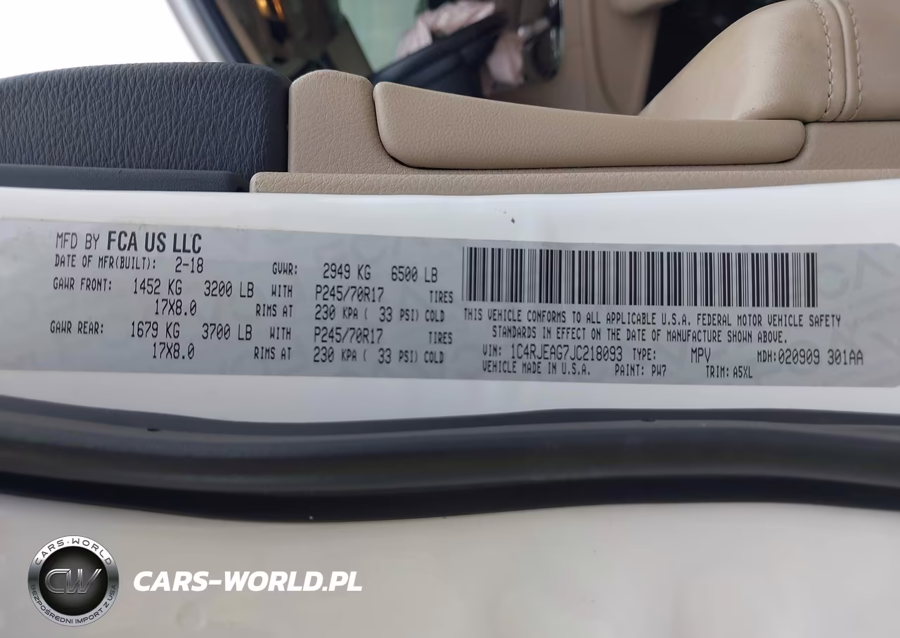 2018 Jeep Grand Cherokee Laredo E 4X2 VIN:1C4RJEAG7JC218093 - 9
