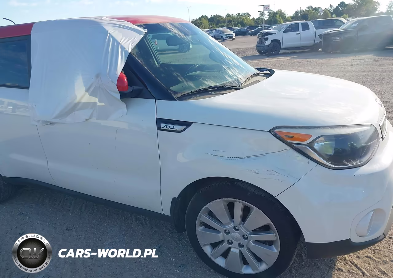 2017 Kia Soul + VIN:KNDJP3A59H7458098 - 11