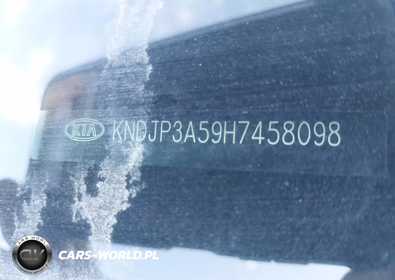 2017 Kia Soul + VIN:KNDJP3A59H7458098 - 9