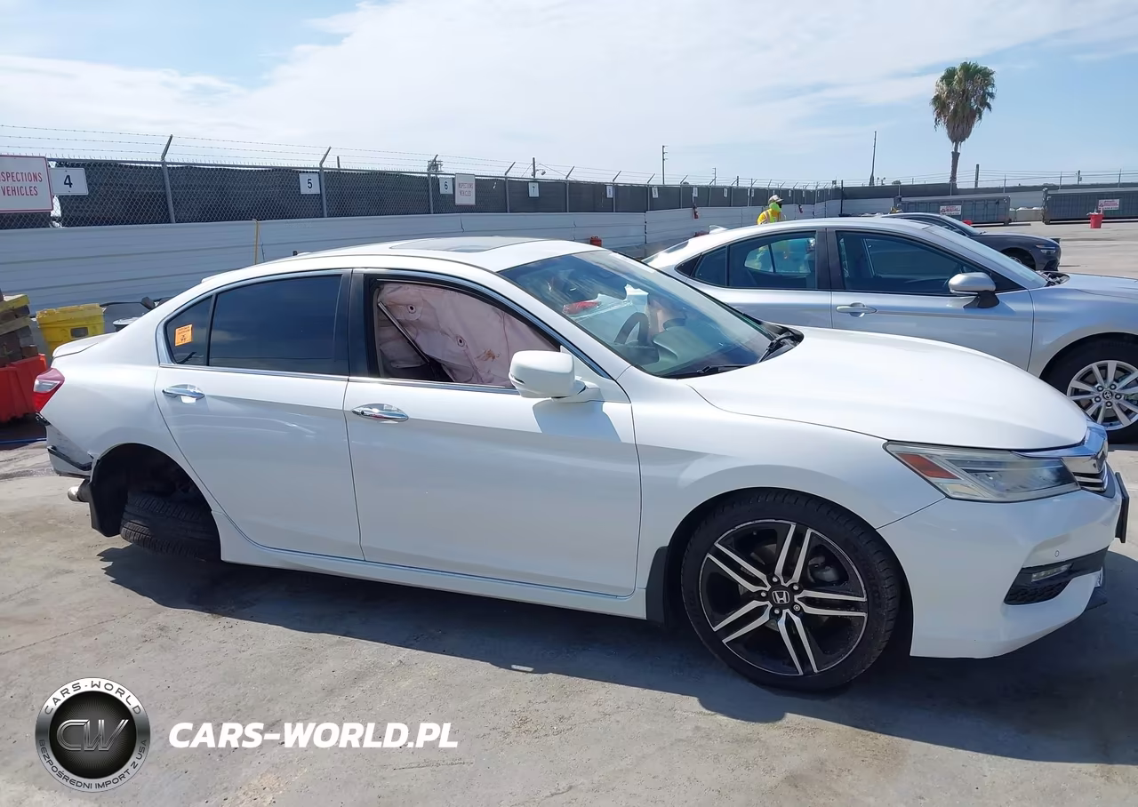 2016 Honda Accord Touring VIN:1HGCR3F98GA007083 - 13