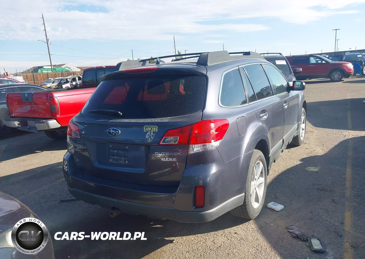 2014 Subaru Outback 2.5I Premium VIN:4S4BRBDC4E3237607 - 4