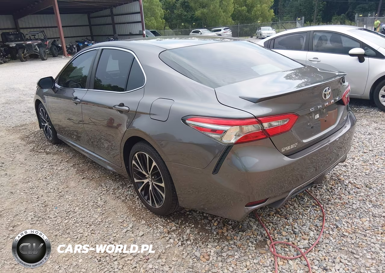 2018 Toyota Camry Se VIN:4T1B11HK0JU516270 - 3