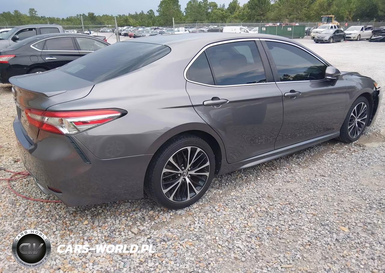 2018 Toyota Camry Se VIN:4T1B11HK0JU516270 - 4