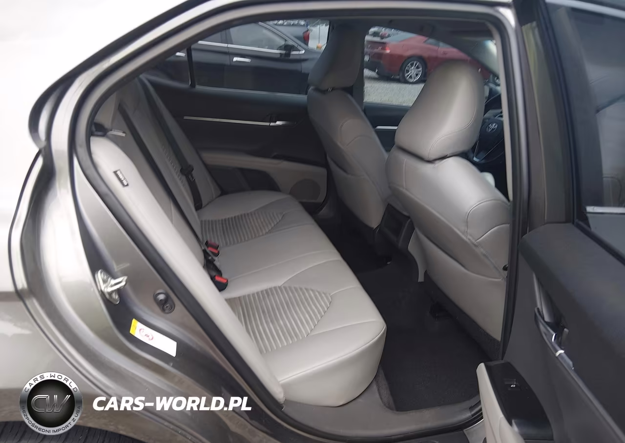 2018 Toyota Camry Se VIN:4T1B11HK0JU516270 - 8