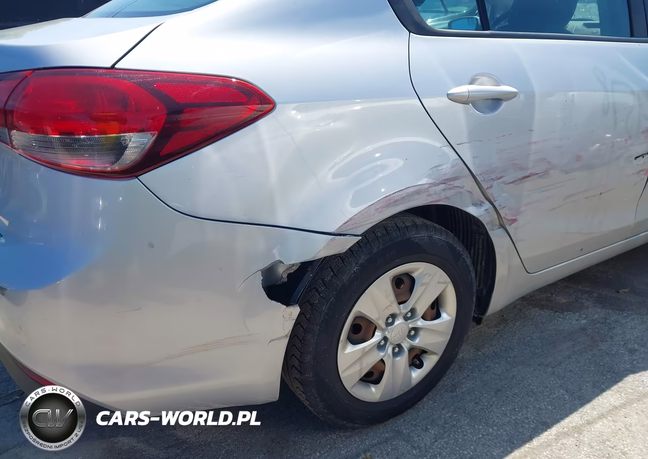 2018 Kia Forte Lx VIN:3KPFK4A72JE226377 - 12