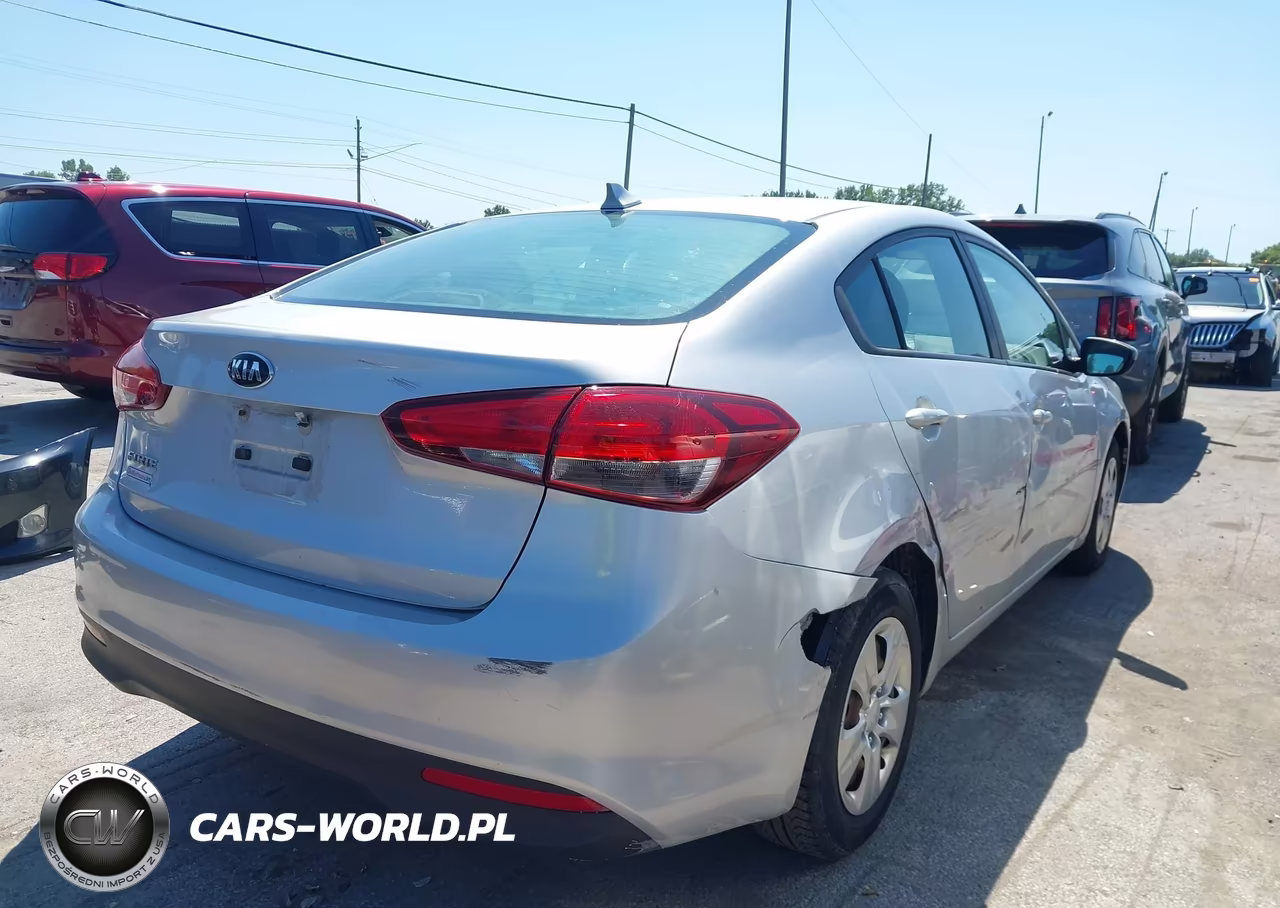 2018 Kia Forte Lx VIN:3KPFK4A72JE226377 - 4
