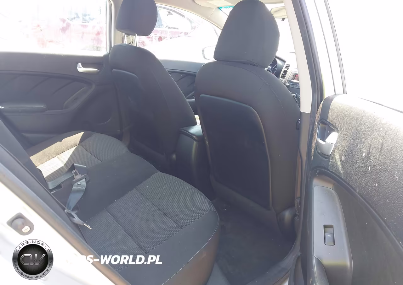 2018 Kia Forte Lx VIN:3KPFK4A72JE226377 - 8