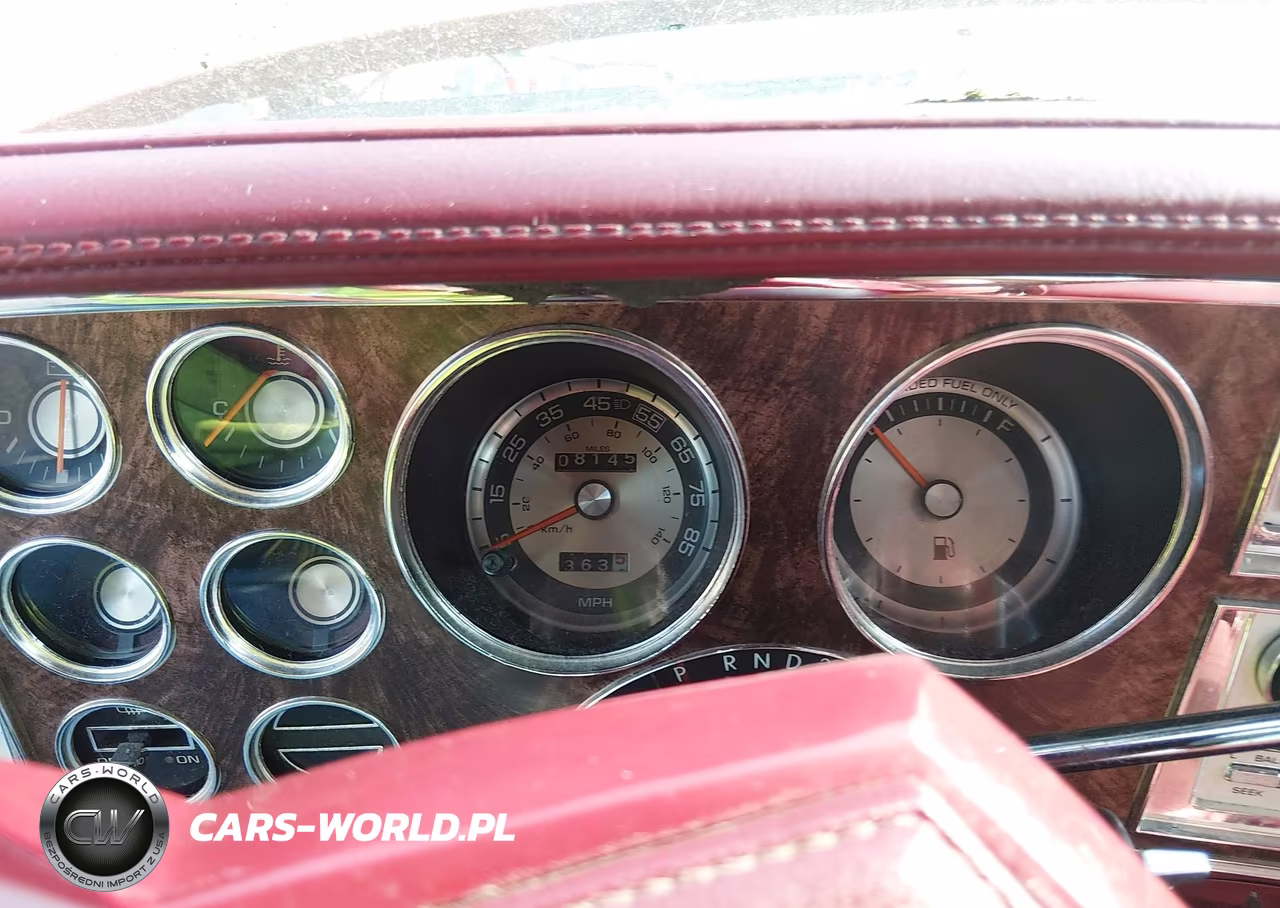 1983 Chrysler New Yorker Fifth Avenue VIN:2C3BF66P7DR245201 - 7