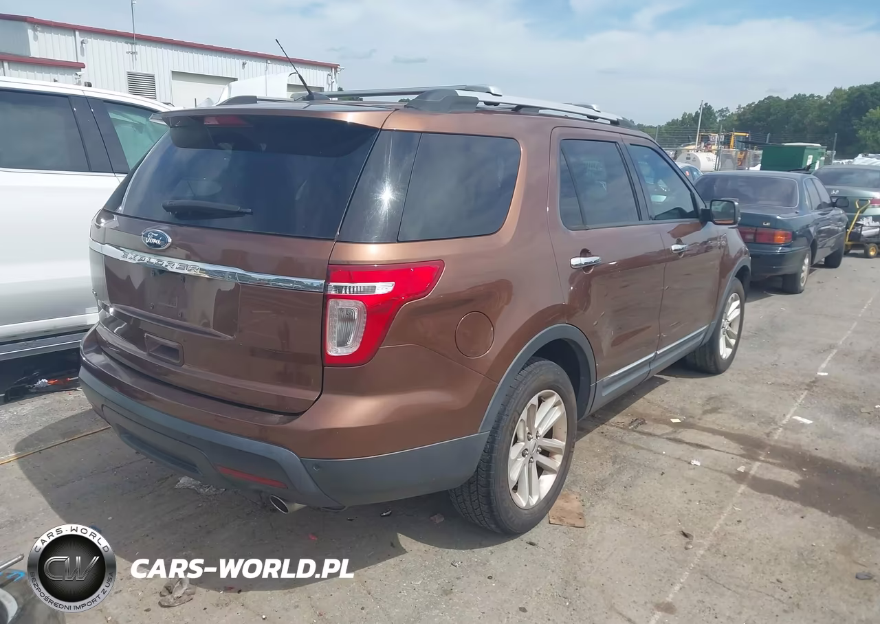 2012 Ford Explorer Xlt VIN:1FMHK7D81CGA35207 - 4