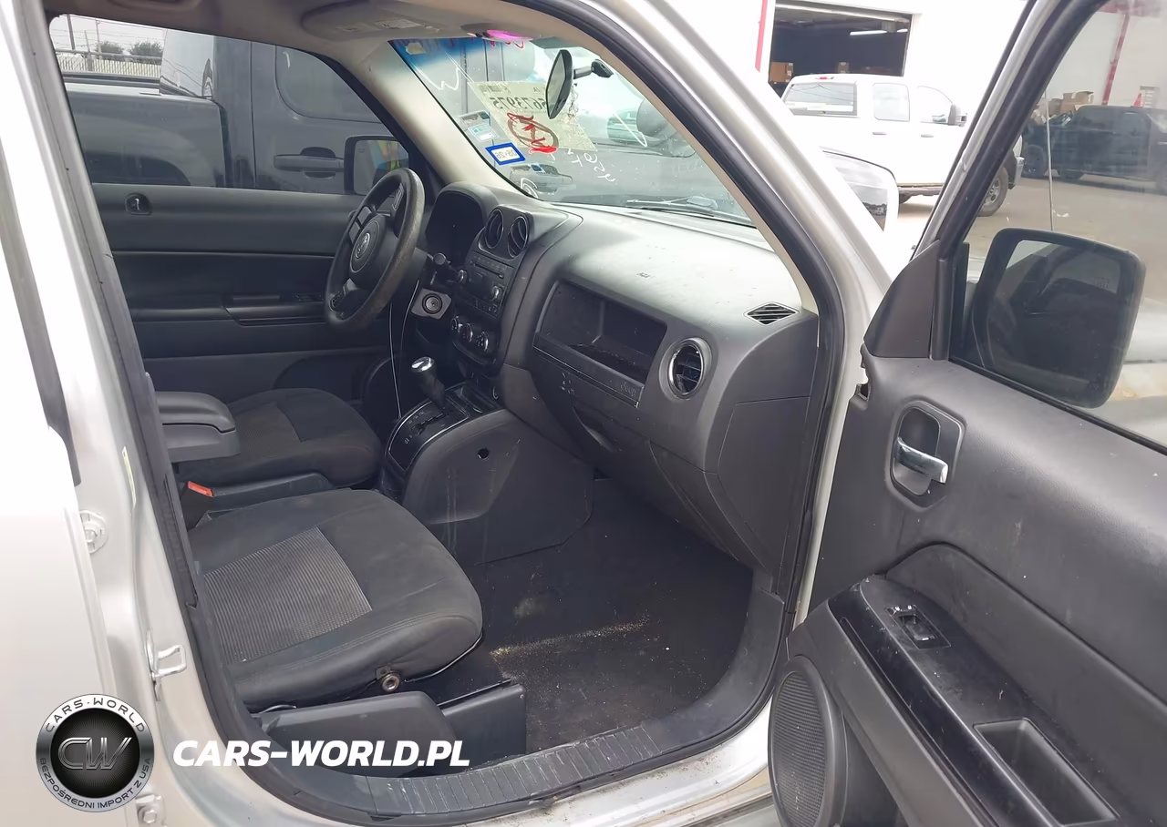 2011 Jeep Patriot Sport VIN:1J4NT1GB8BD146310 - 5