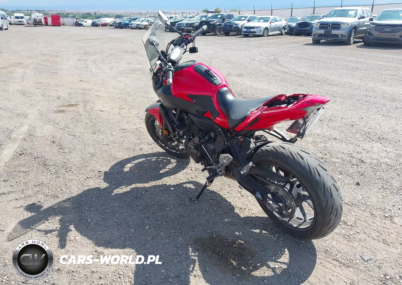 2017 Yamaha Fz07A VIN:JYARM20E1HA000562 - 3
