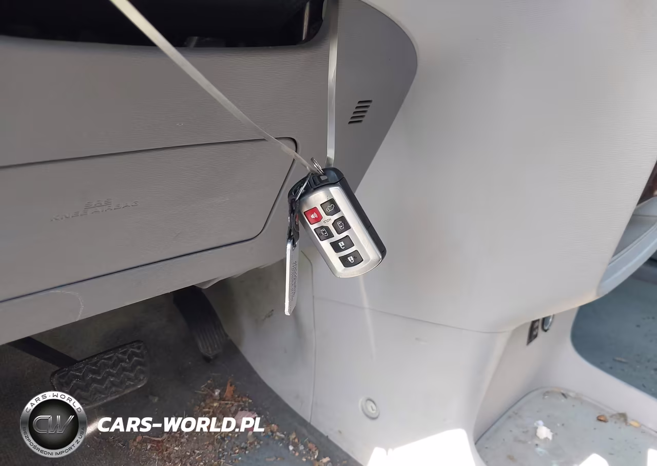 2012 Toyota Sienna Xle V6 8 Passenger VIN:5TDYK3DC2CS279763 - 11