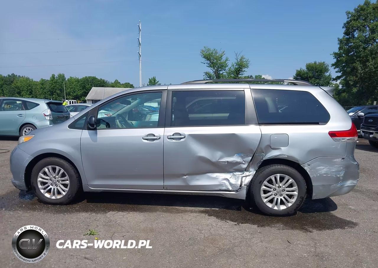 2012 Toyota Sienna Xle V6 8 Passenger VIN:5TDYK3DC2CS279763 - 14