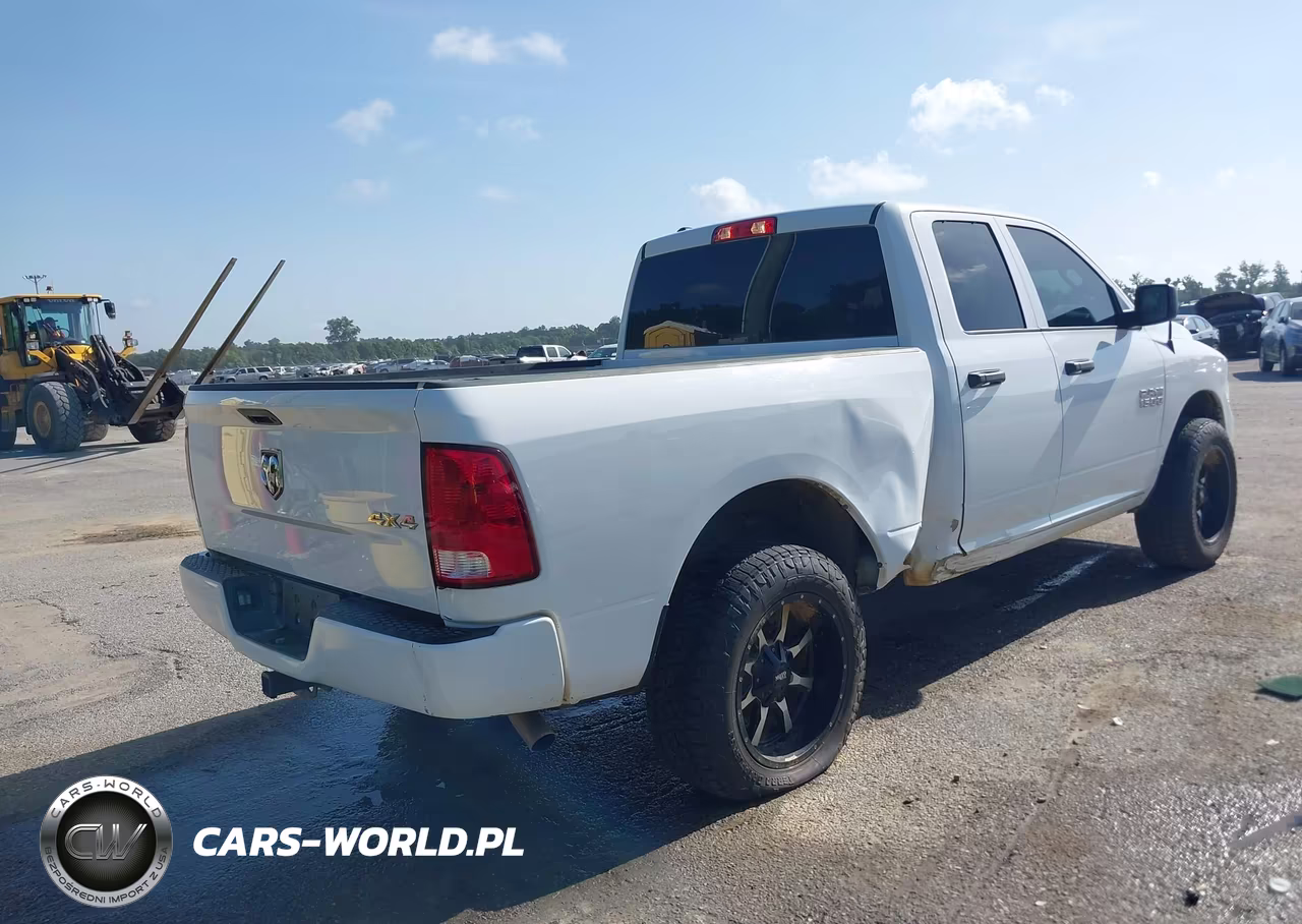 2018 Ram 1500 Express 4X4 6'4 Box VIN:1C6RR7FG1JS302095 - 4