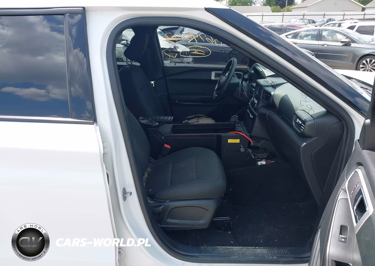 2022 Ford Police Interceptor Utility VIN:1FM5K8AB7NGA91941 - 5