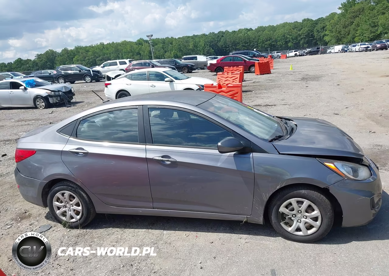 2013 Hyundai Accent Gls VIN:KMHCT4AE6DU477113 - 13