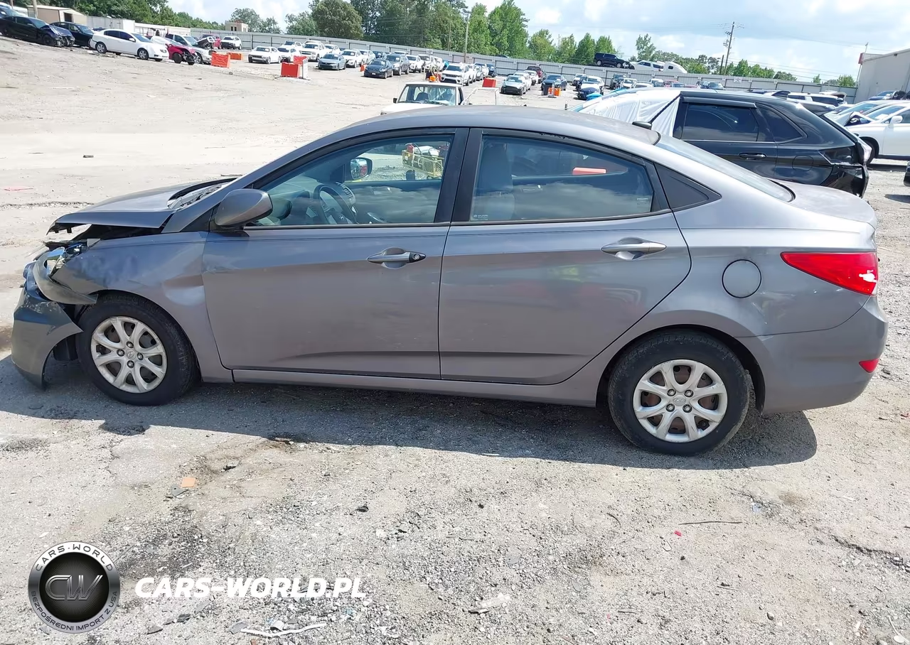 2013 Hyundai Accent Gls VIN:KMHCT4AE6DU477113 - 14