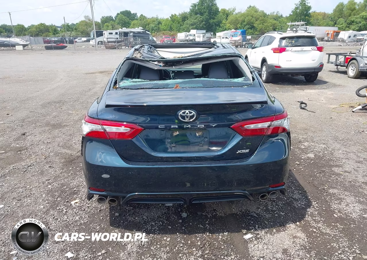 2019 Toyota Camry Xse VIN:4T1B61HK9KU738082 - 17