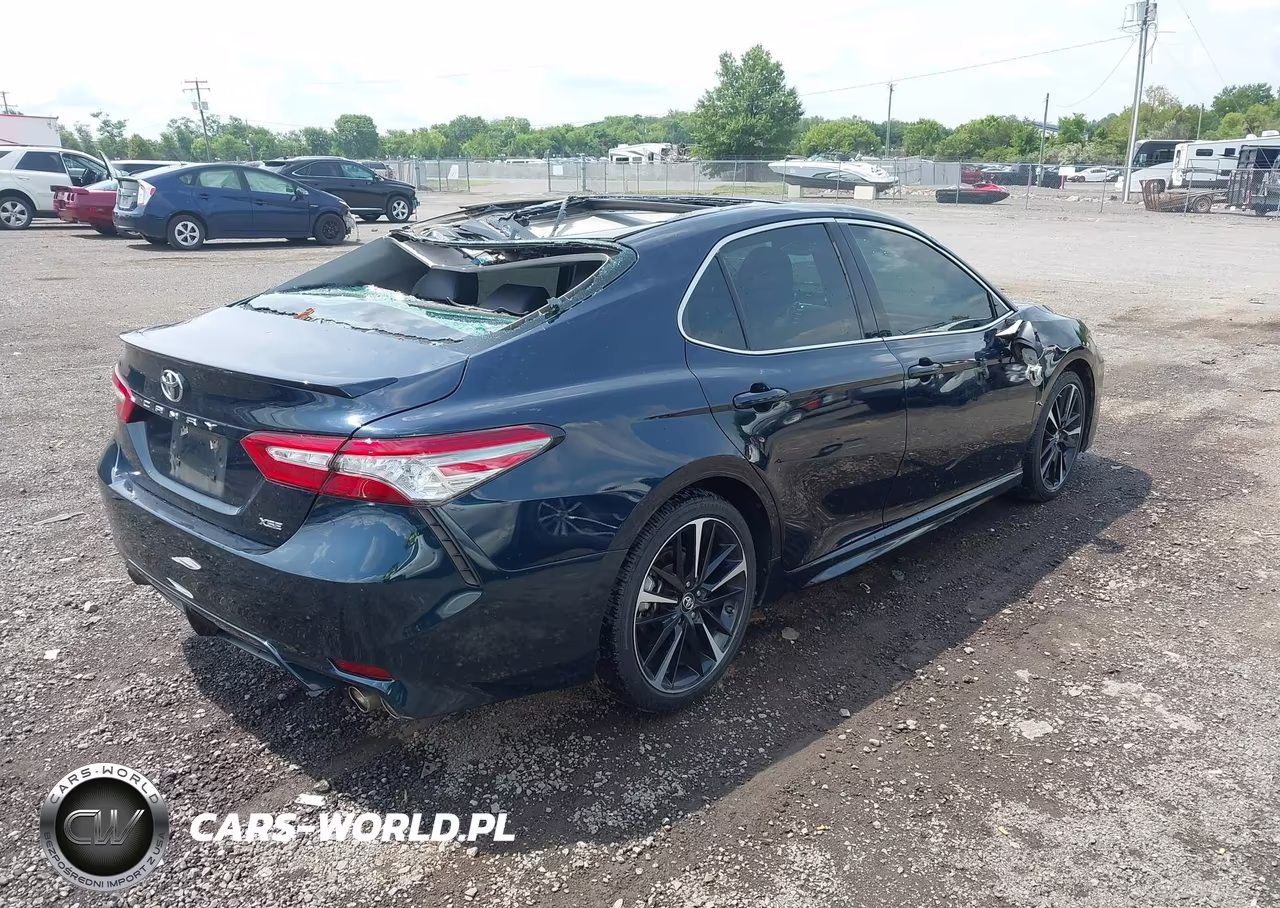 2019 Toyota Camry Xse VIN:4T1B61HK9KU738082 - 4