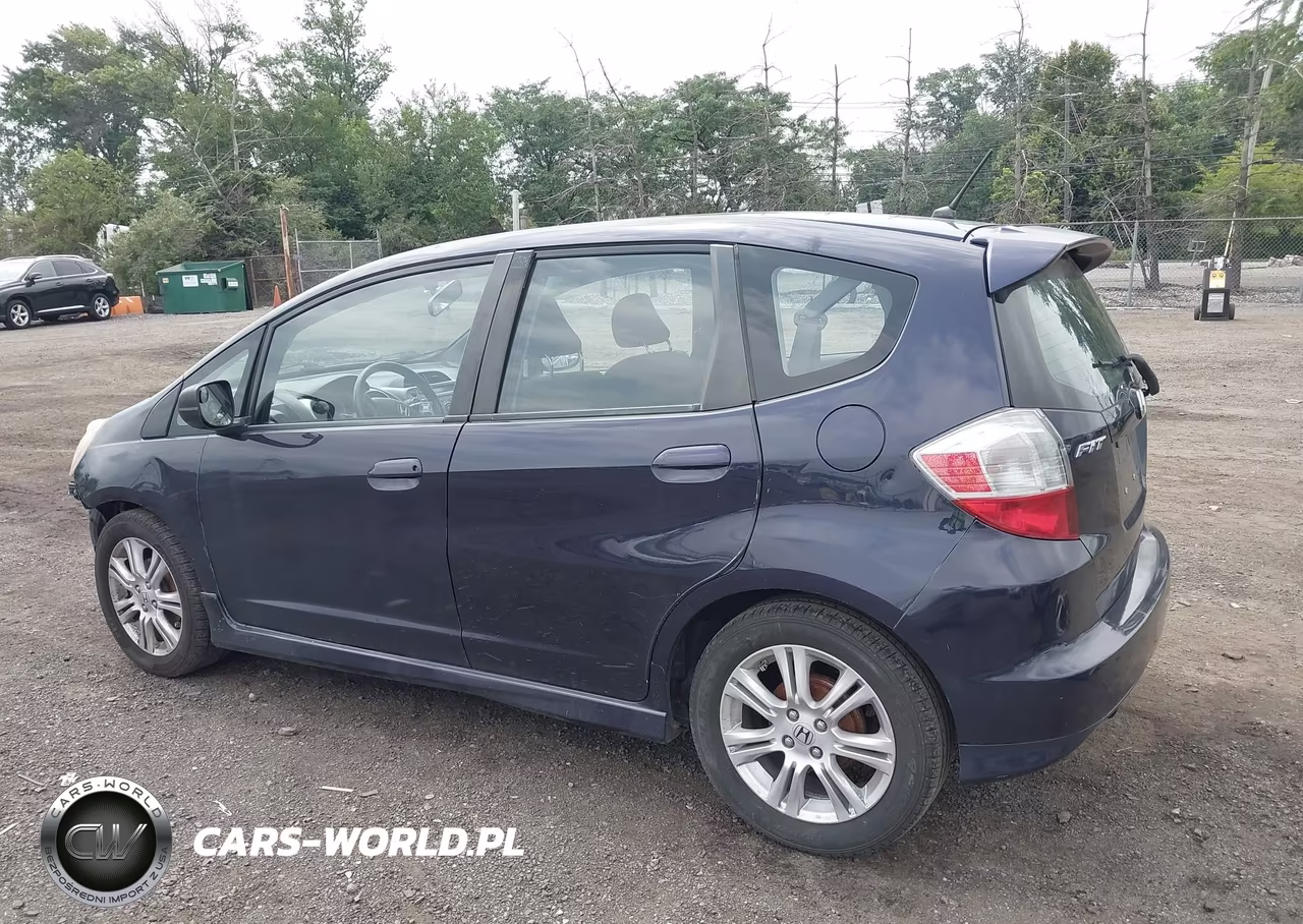 2010 Honda Fit Sport VIN:JHMGE8H47AC008519 - 14