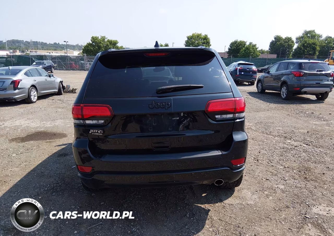 2019 Jeep Grand Cherokee Altitude 4X4 VIN:1C4RJFAG3KC565752 - 16