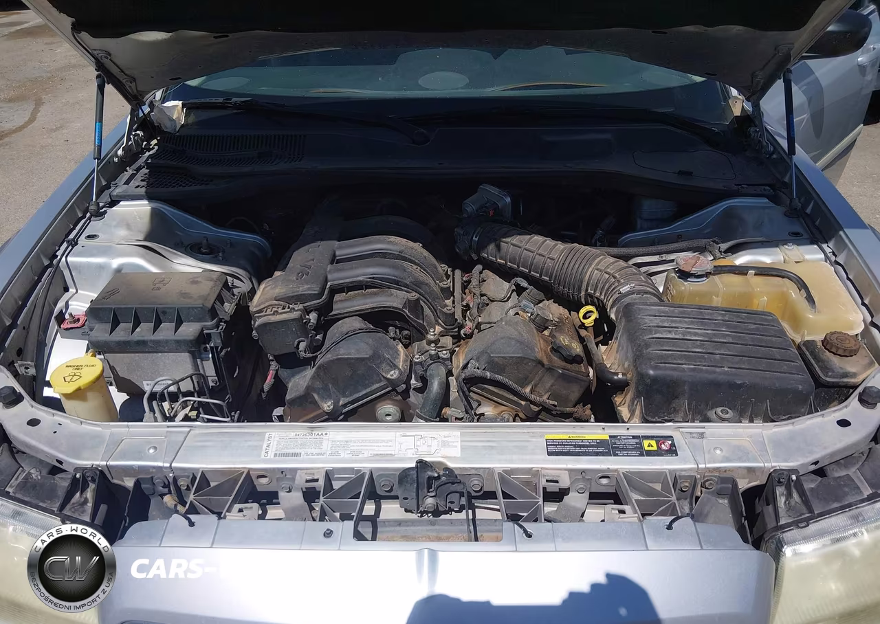 2006 Chrysler 300 VIN:2C3KA43RX6H317820 - 10