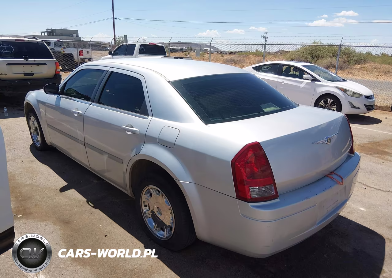 2006 Chrysler 300 VIN:2C3KA43RX6H317820 - 3