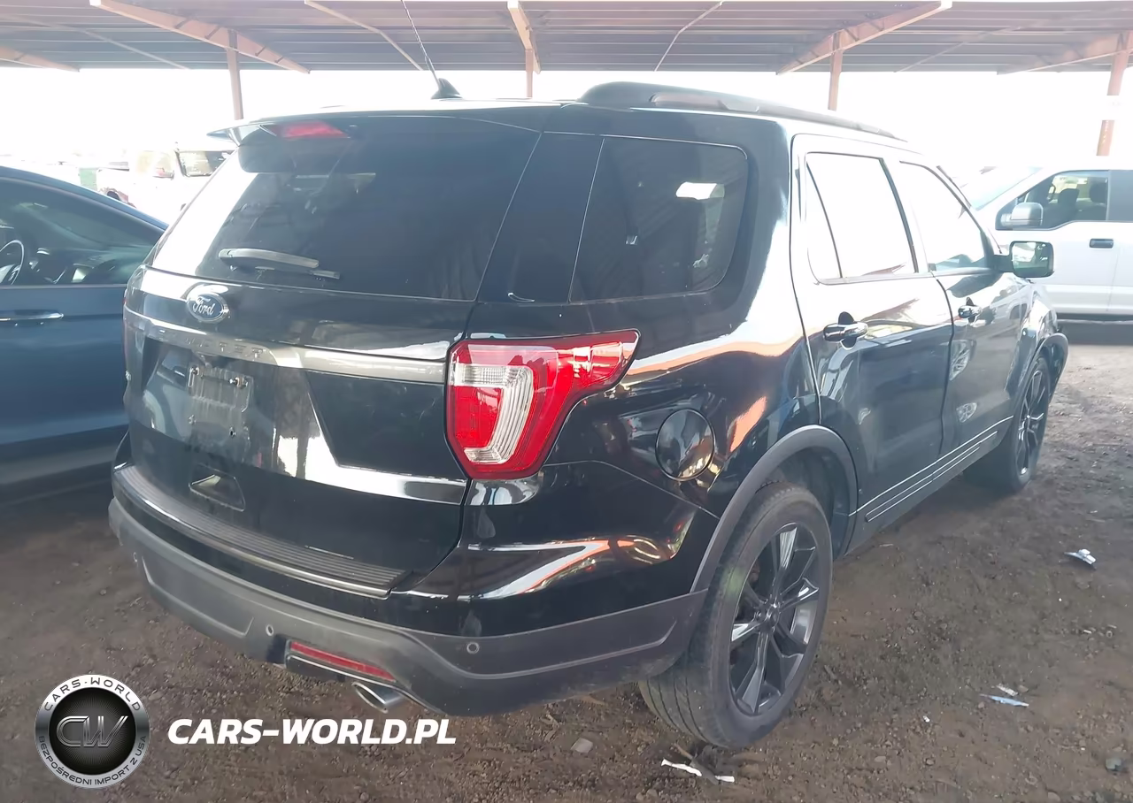 2018 Ford Explorer Xlt VIN:1FM5K7D84JGA80710 - 4