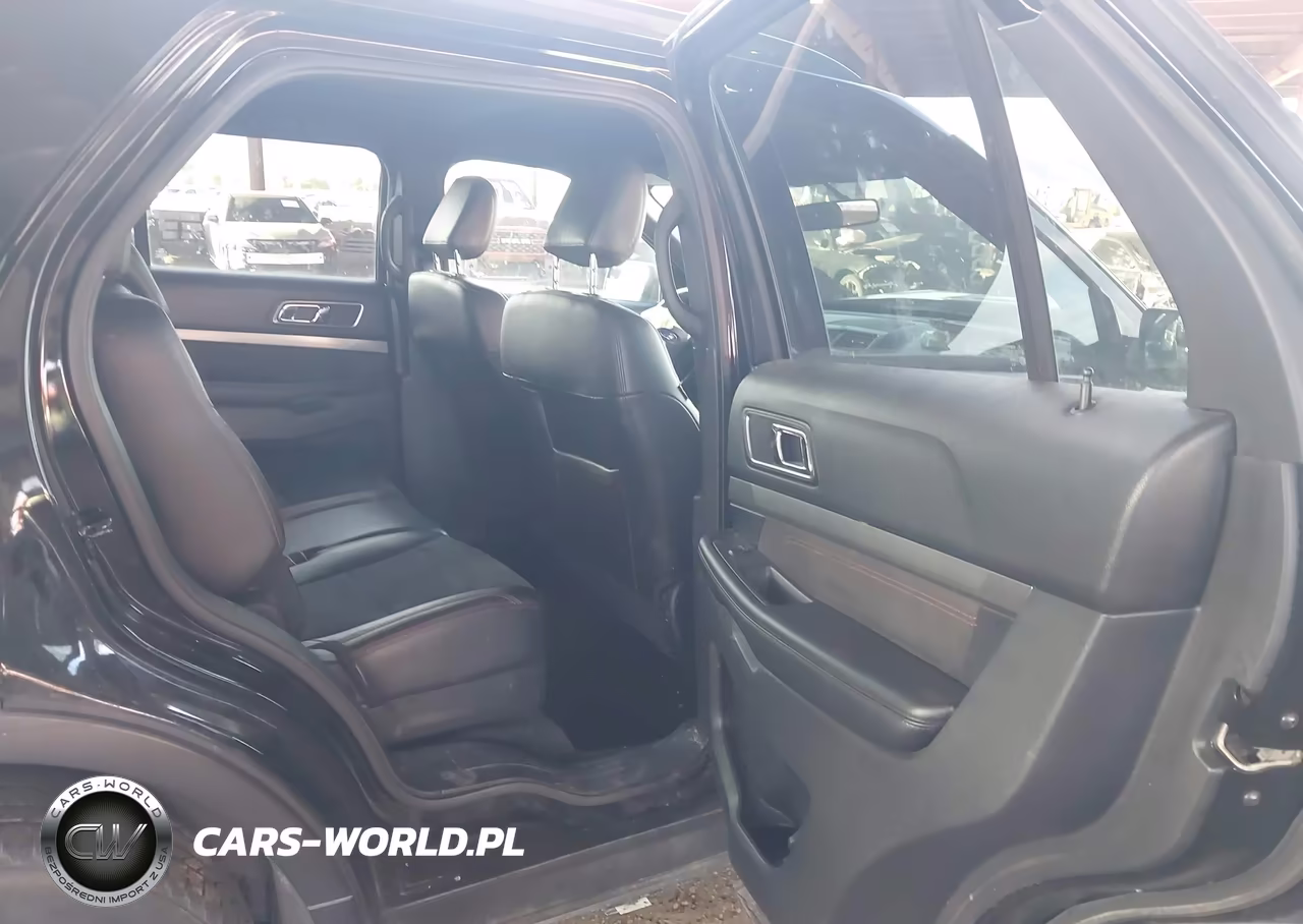 2018 Ford Explorer Xlt VIN:1FM5K7D84JGA80710 - 8