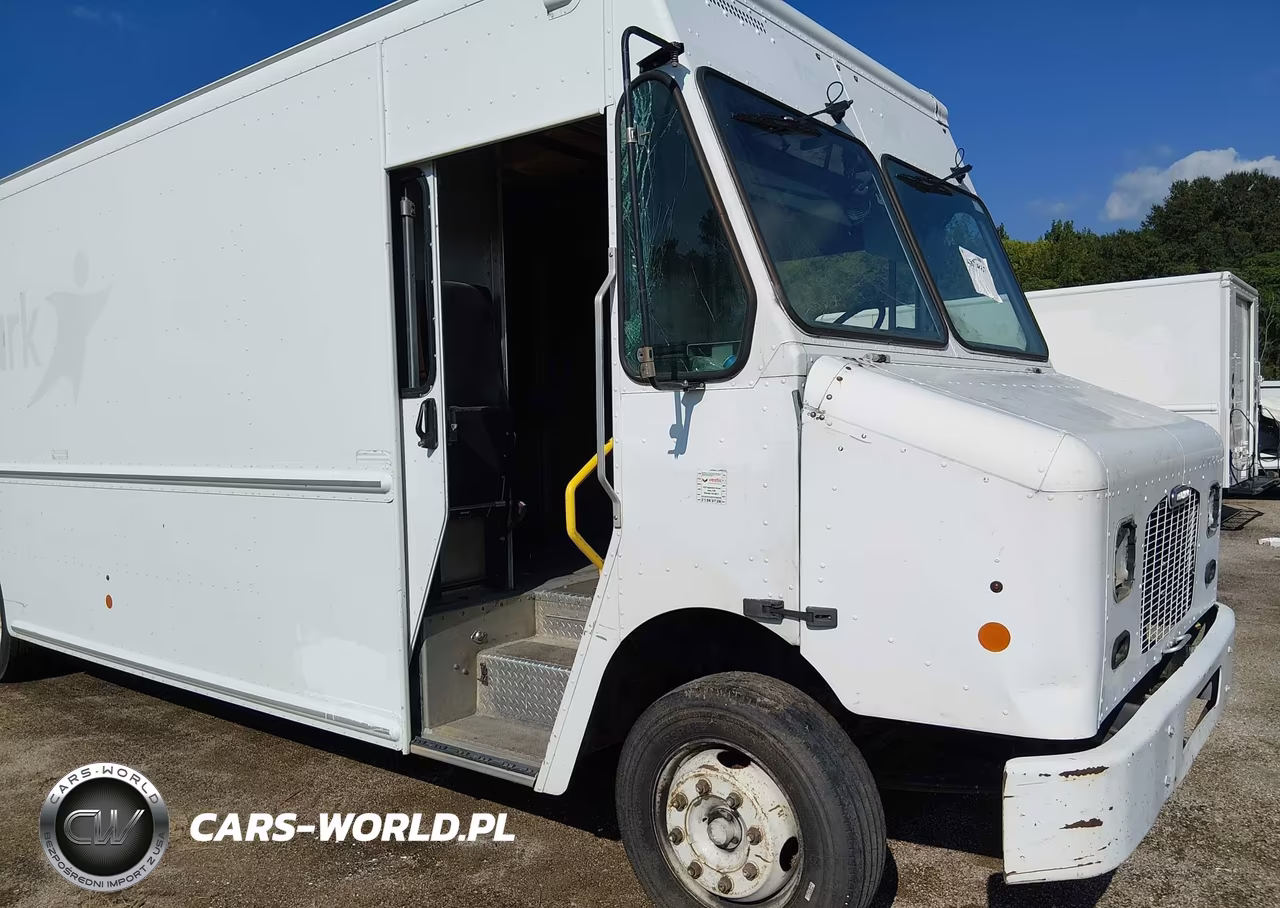 2012 Freightliner Chassis M Line Walk-In Van VIN:4UZAC3DV6CCBE5463 - 11