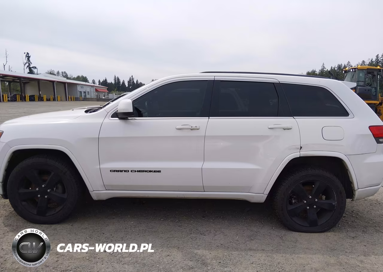 2015 Jeep Grand Cherokee Altitude VIN:1C4RJFAG8FC834947 - 14