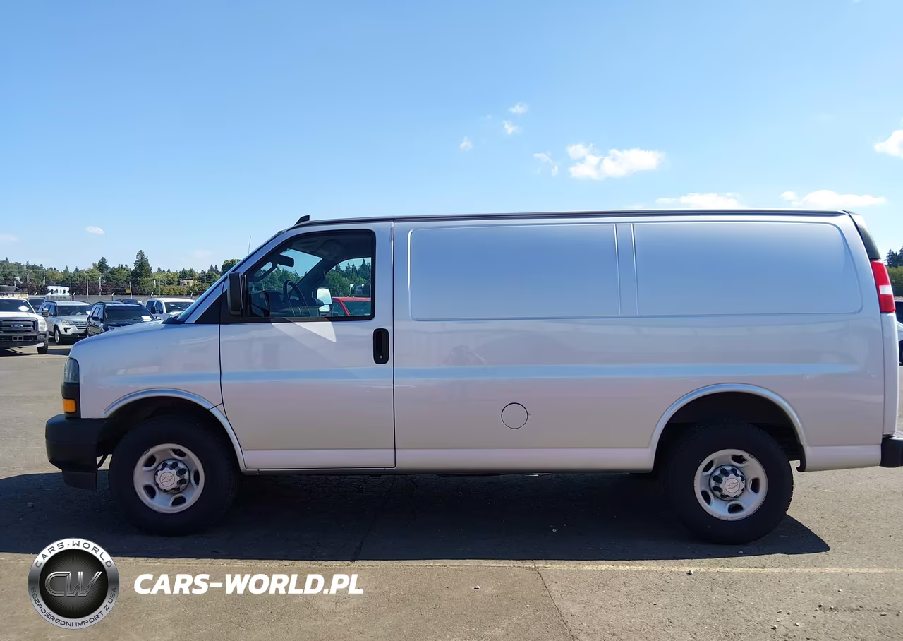 2018 Chevrolet Express 2500 Work Van VIN:1GCWGAFG1J1277185 - 16