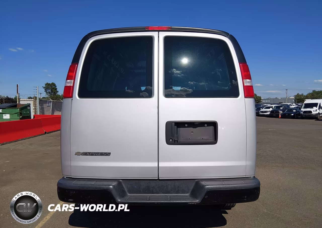 2018 Chevrolet Express 2500 Work Van VIN:1GCWGAFG1J1277185 - 18