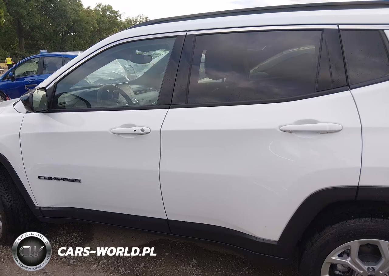 2025 Jeep Compass Latitude 4X4 VIN:3C4NJDBN4ST548981 - 14