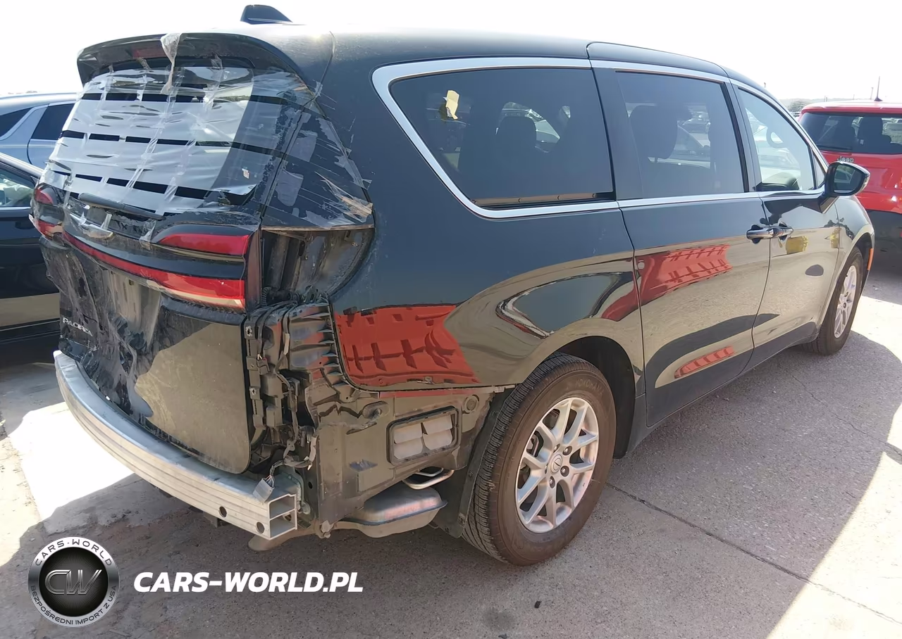 2026 Chrysler Pacifica Select VIN:2C4RC1BG1TR186933 - 4